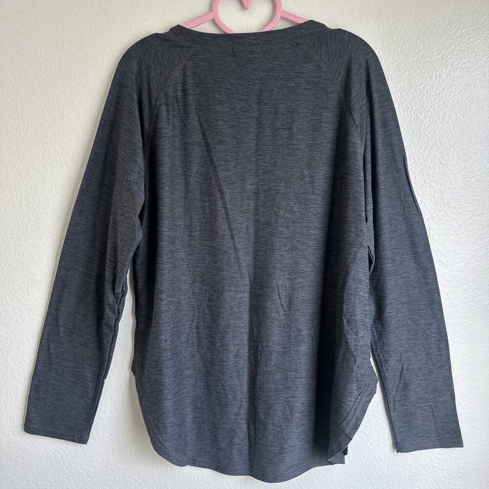 Barefoot Dreams Malibu Collection Gray Butterchic Knit Long Sleeve Top SZ Small - Picture 2 of 7